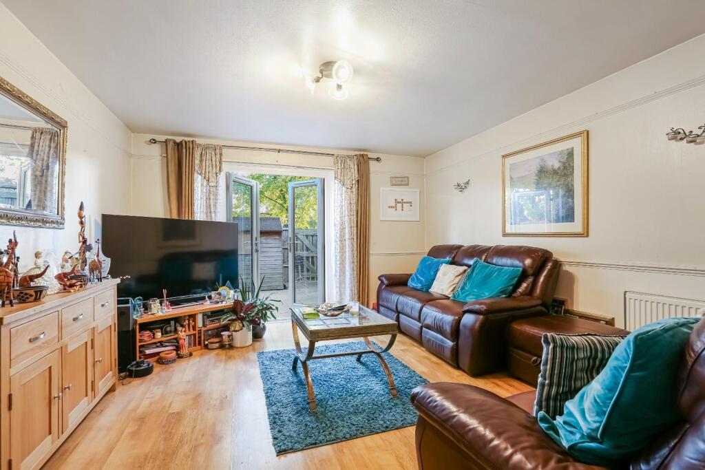 House in London - View 2