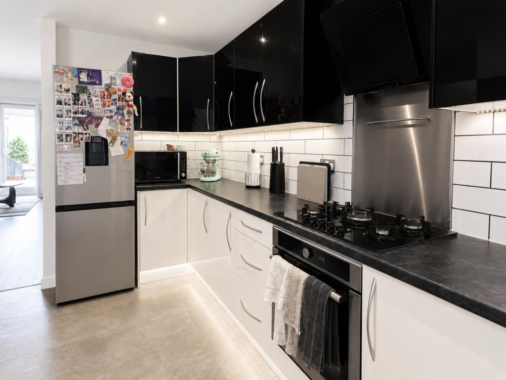 House in Northampton, St David's, Kingsthorpe - View 6