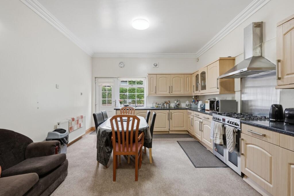1106 Aikenhead Road, King’s Park, G44 5SW - View 4