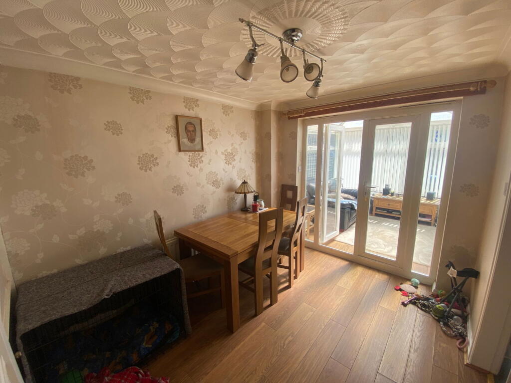 20 Cairnwell Road, Chadderton OL9 0NF photo 4