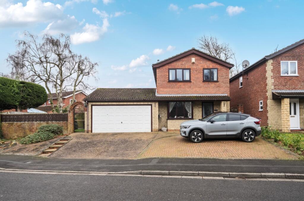 Main image of property: Denby Dale Close, Lincoln, Lincolnshire, LN6