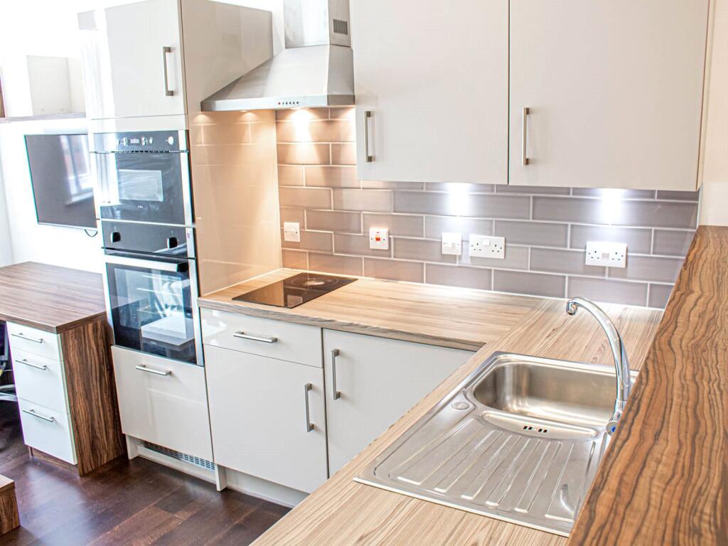 Main image of property: Apt 43, Park Square Residence #599886