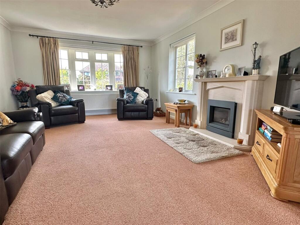 House in Southampton - View 5