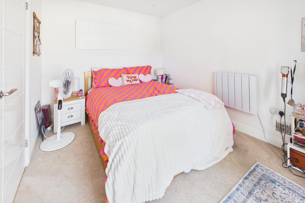 Apartment in Lancaster - More