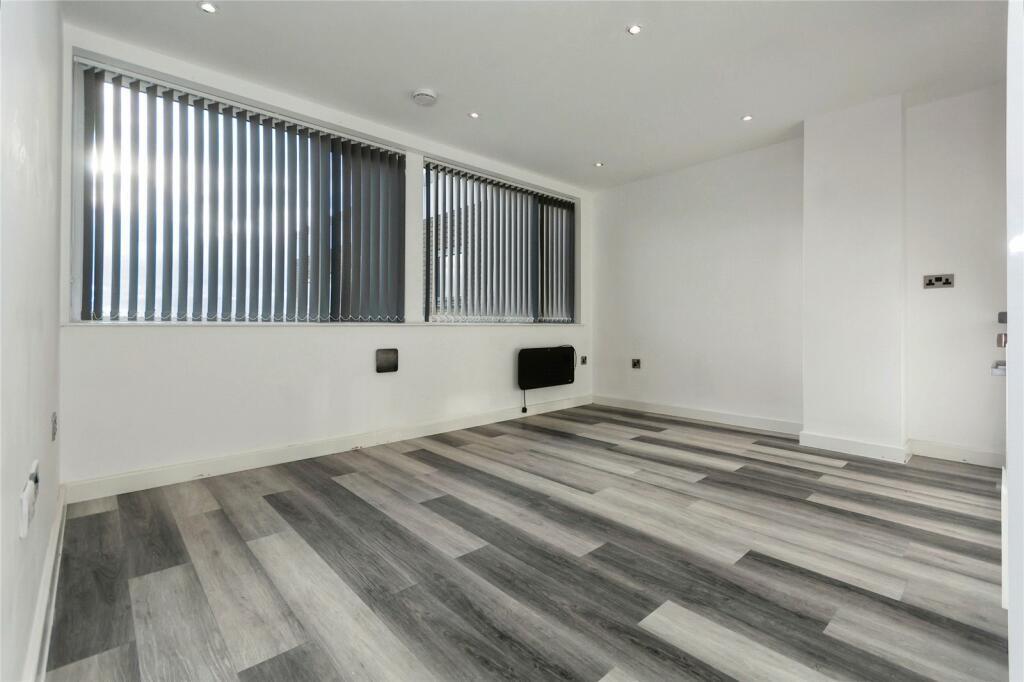 Coventry Road, Sheldon, Birmingham photo 4