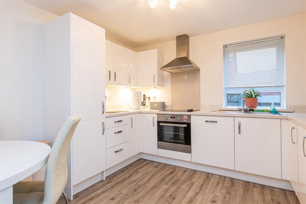Bunnet Road, Wellingborough photo 4