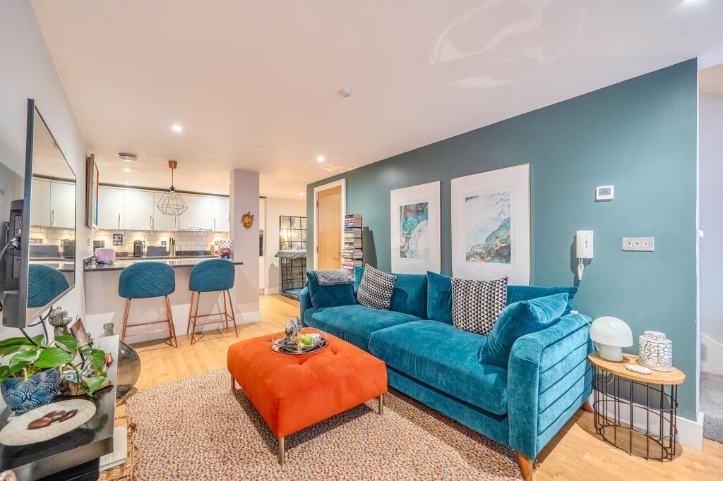 Apartment in London, Royal Borough of Kingston upon Thames - View 5