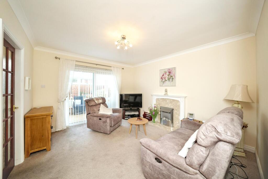 Beechurst Gardens, Albrighton, WV7 photo 3