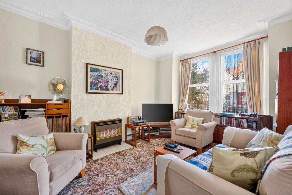 House in London, Hanwell - View 4