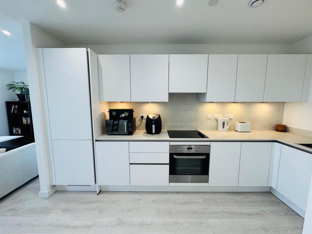Apartment in Twickenham - More