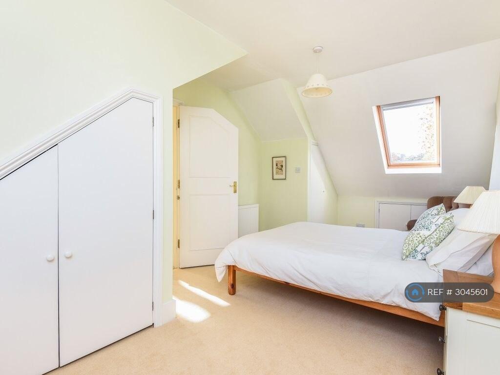 House in London, Southfields - More