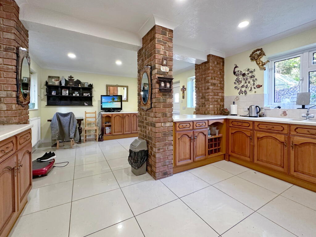 Additional image 5 of Chalford, Westbury, BA13