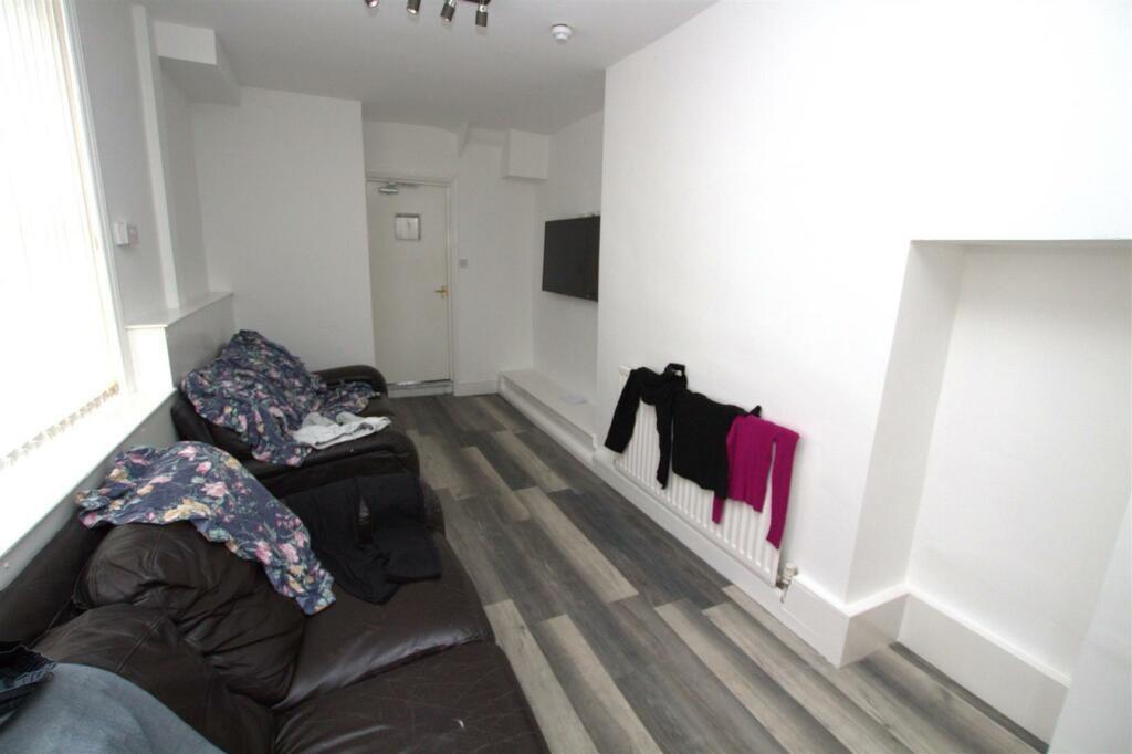 House in Middlesbrough, Middlehaven - View 4