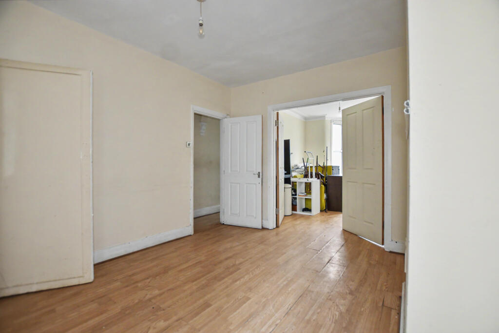 House in Dartford - View 5