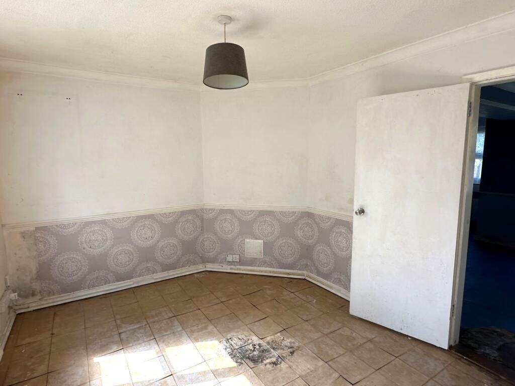 House in Swale, Grove Park, Milton Regis - View 2