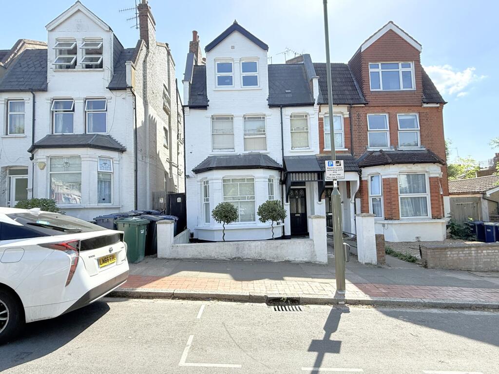 Main image of property: Eversleigh Road, London, N3