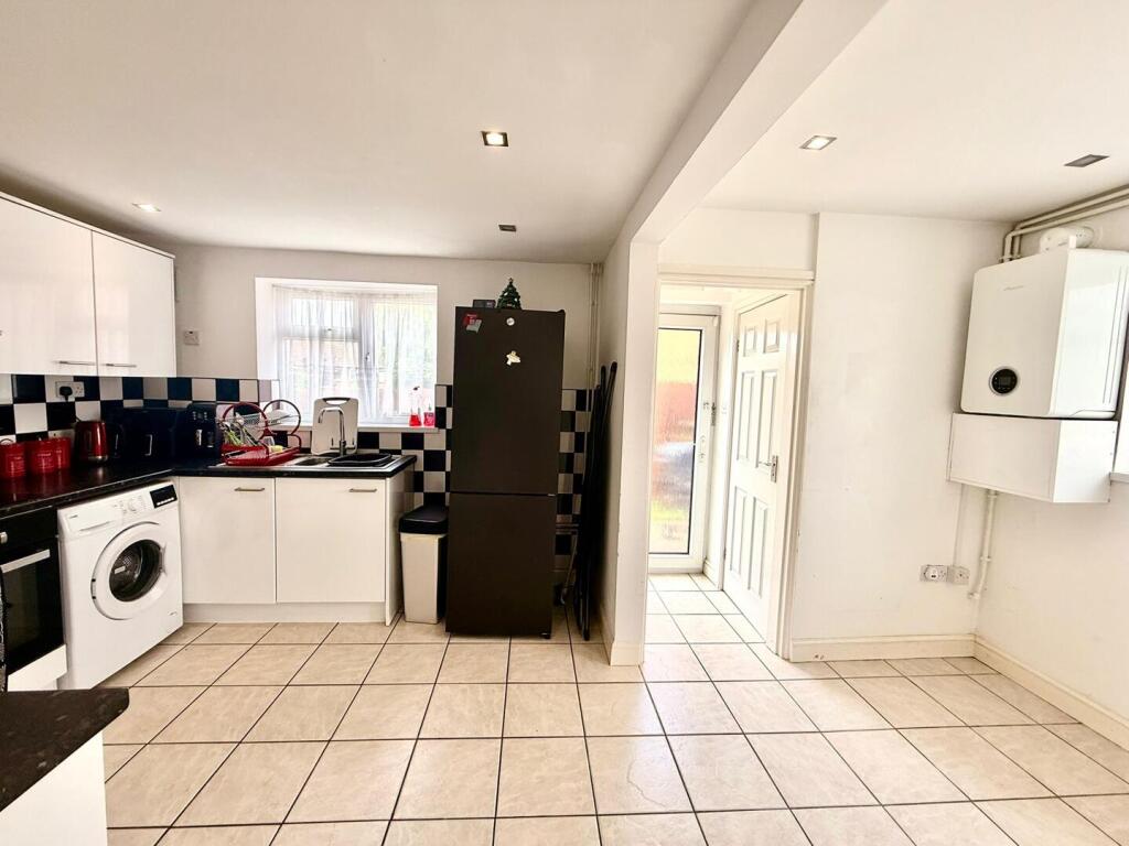 House in Leicester, Nether Hall - View 3