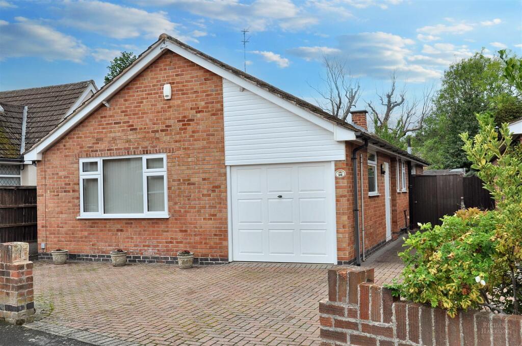 2-bed detached on Woodbrook Road, Loughborough, £315,000