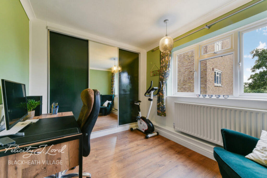 Apartment in London, Baizdon Road Estate, Blackheath - More