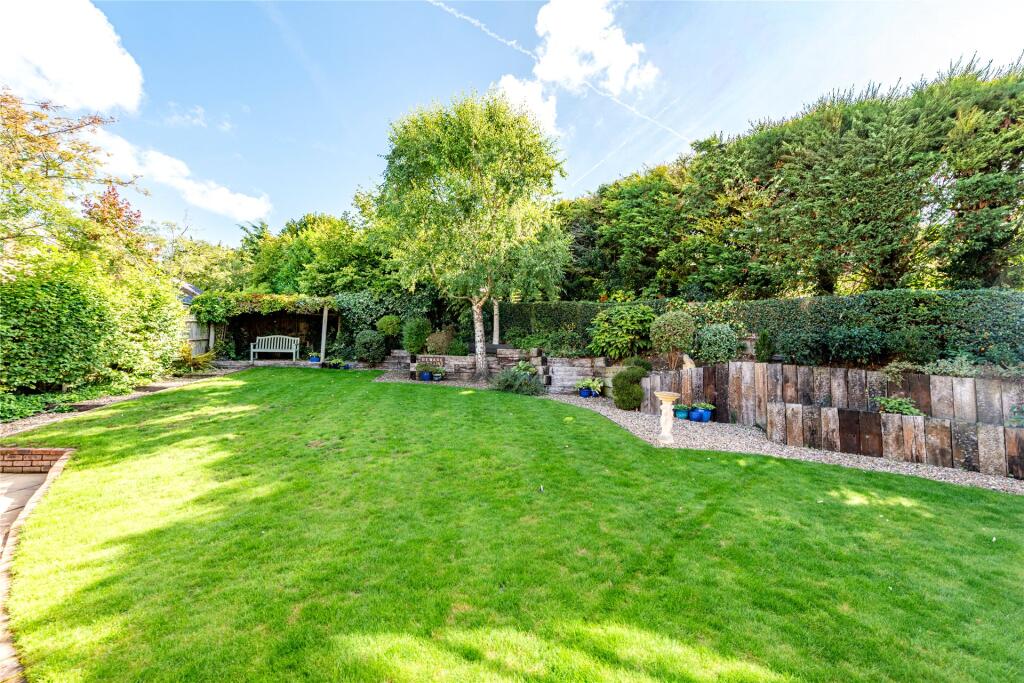 Woodbank, Loosley Row, Princes Risborough, Buckinghamshire, HP27 photo 2