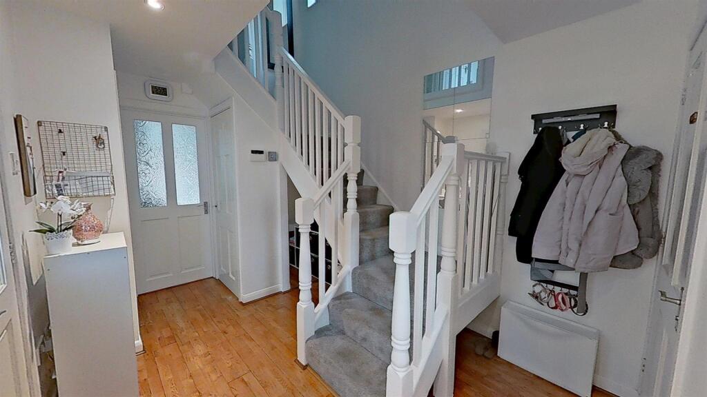 House in Cardiff, Thornhill - View 2