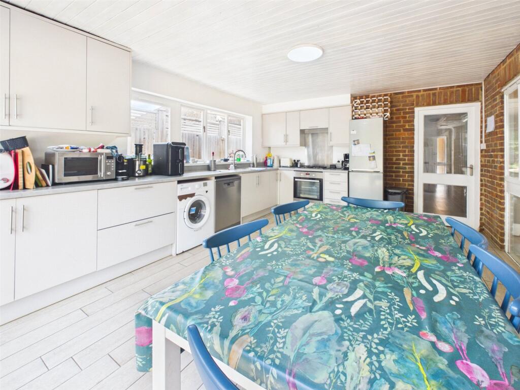 House in Twickenham - View 4