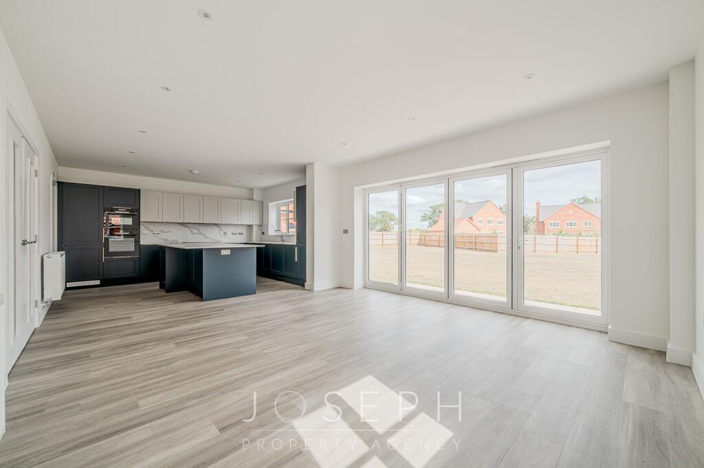 House in Babergh, East Bergholt - View 3