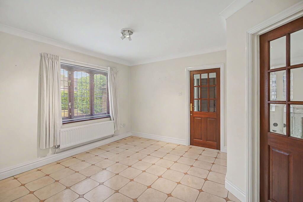 House in Trafford, Bowdon - More