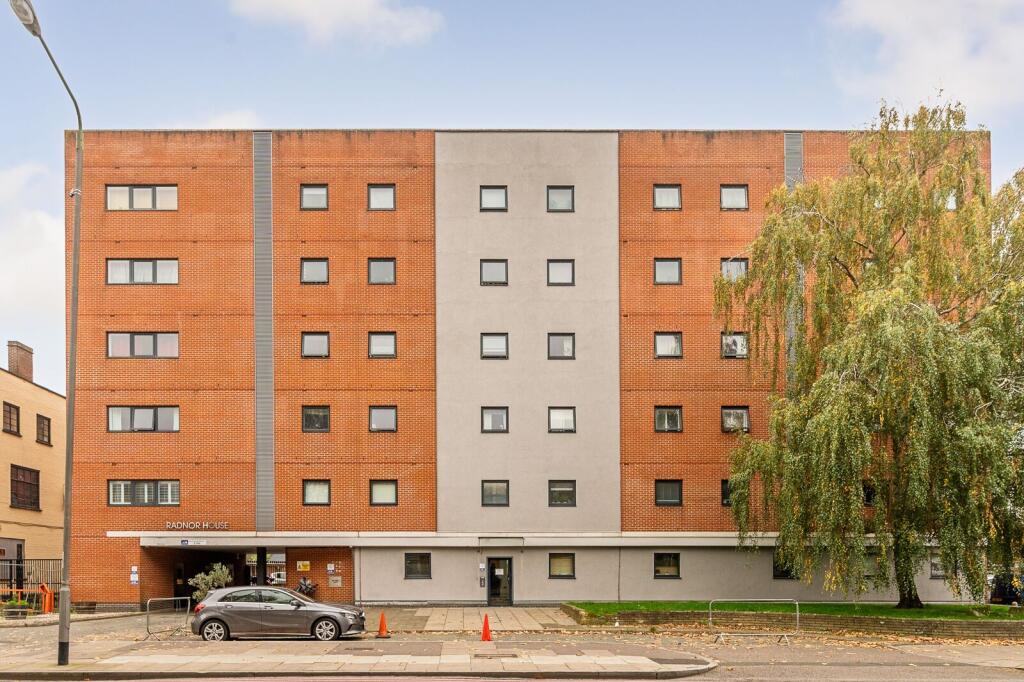 Main image of property: London Road, Norbury, London, SW16