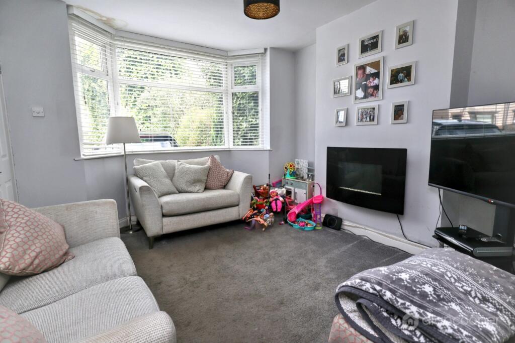 House in Nuneaton and Bedworth, Warwickshire - View 3