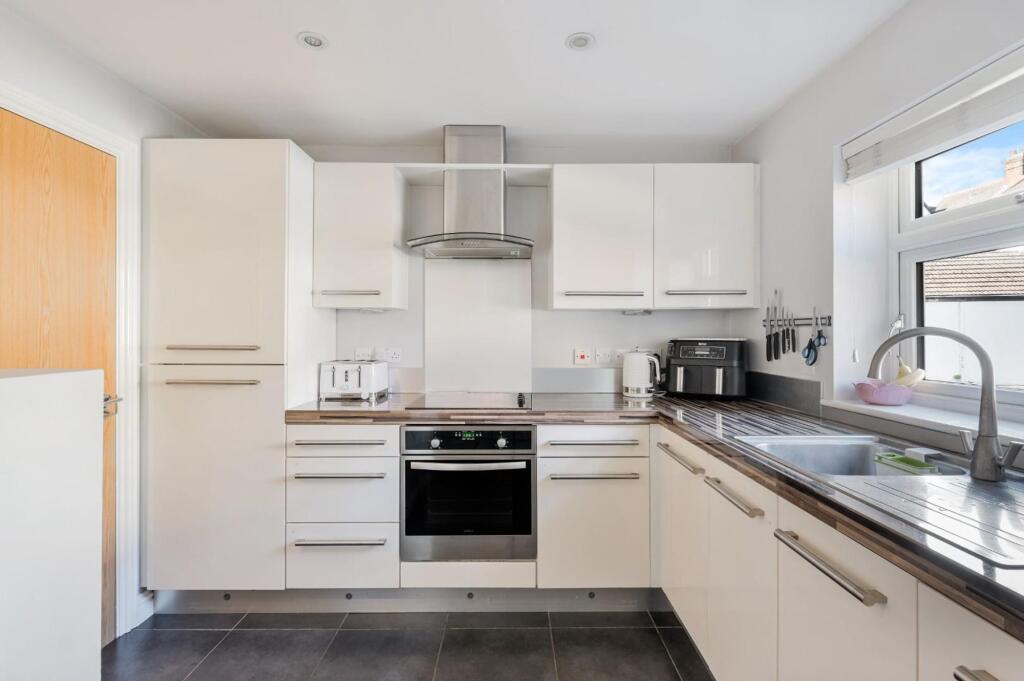 House in Kingston upon Thames - View 5