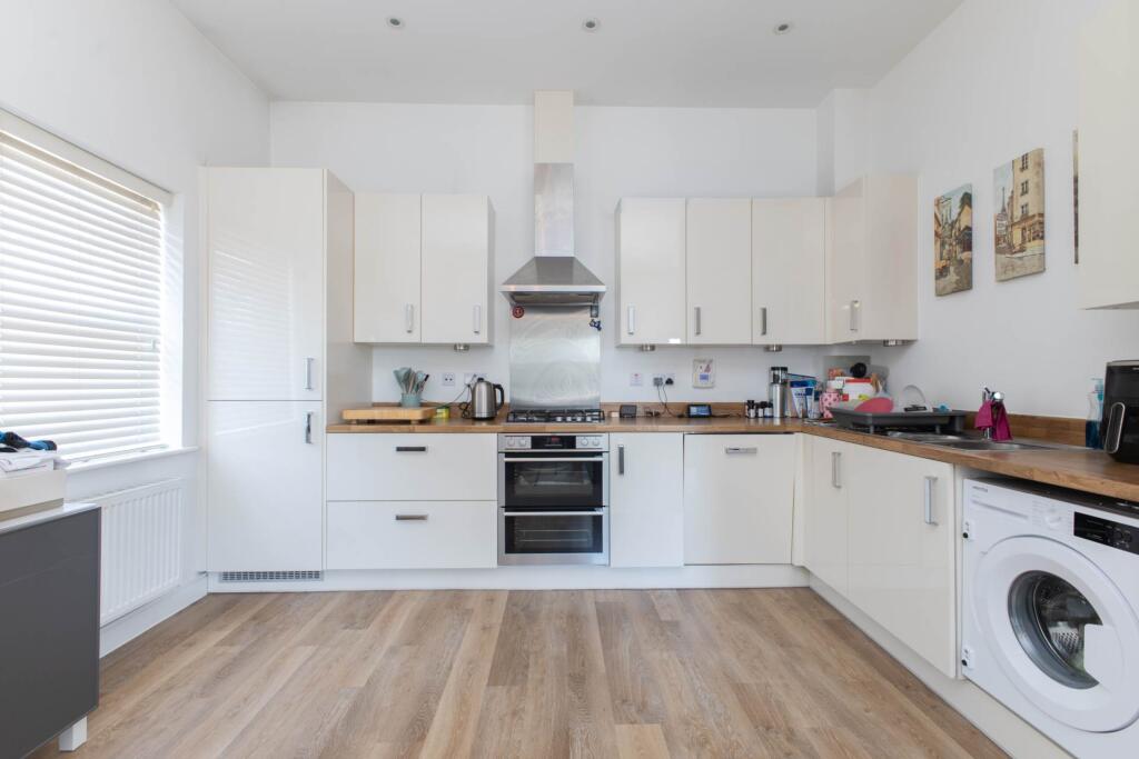 Parsonage Road, Horsham - View 5