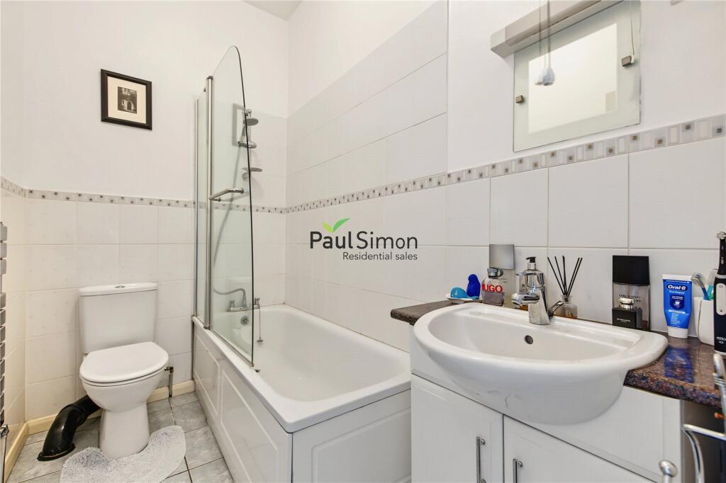 Apartment in London - More