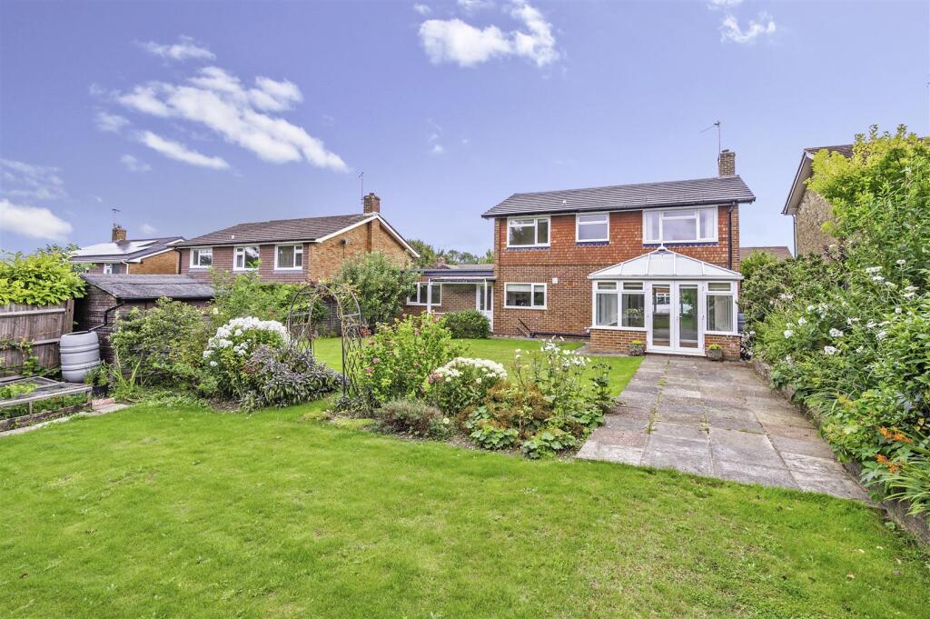 Kingsdene, Tadworth photo 2