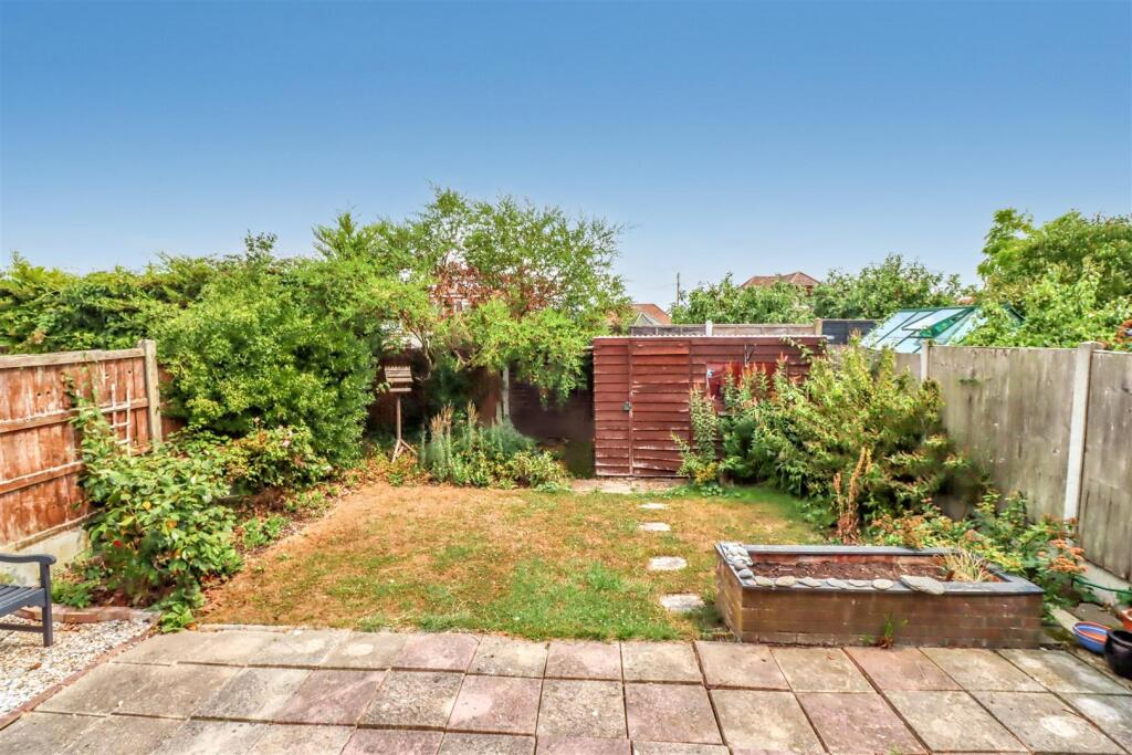 Margarite Way, Wickford photo 2