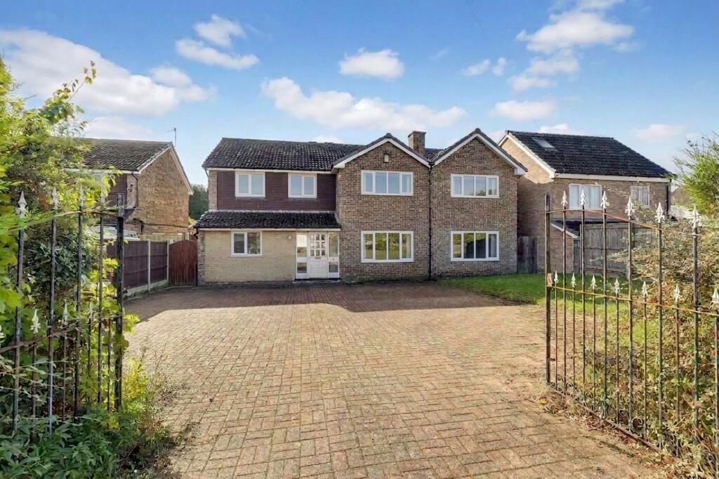 Main image of property: Stolle Close, Arnold, NG5