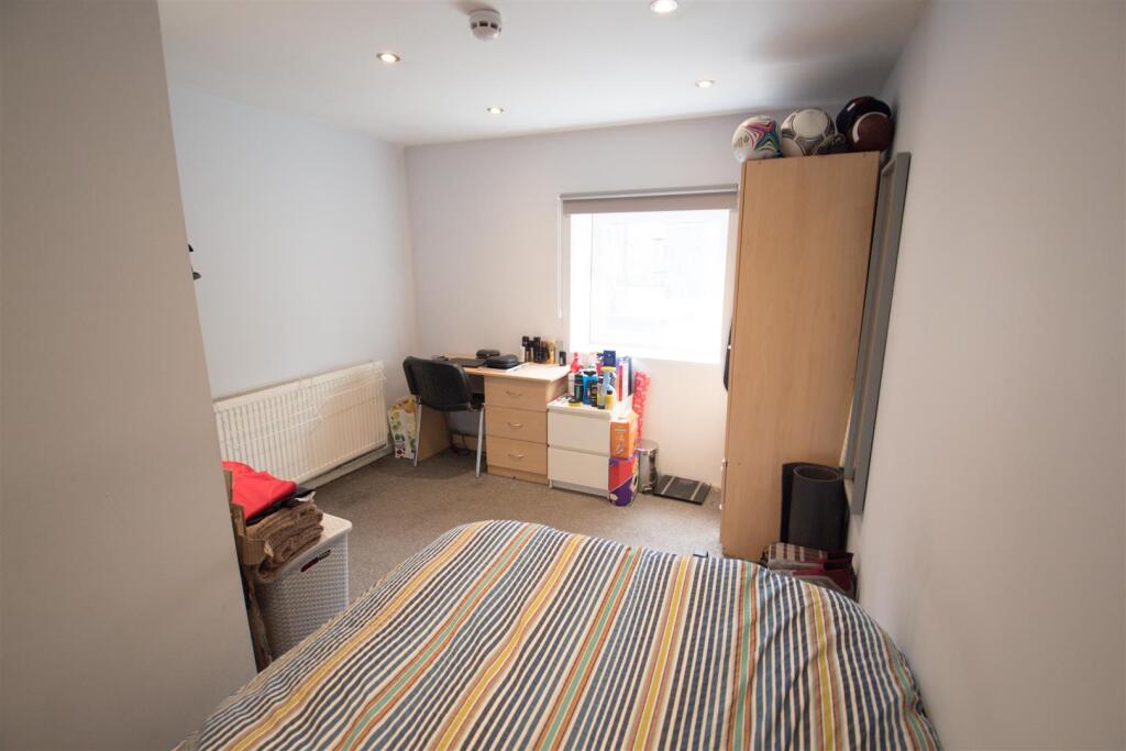 House in Leeds - View 5