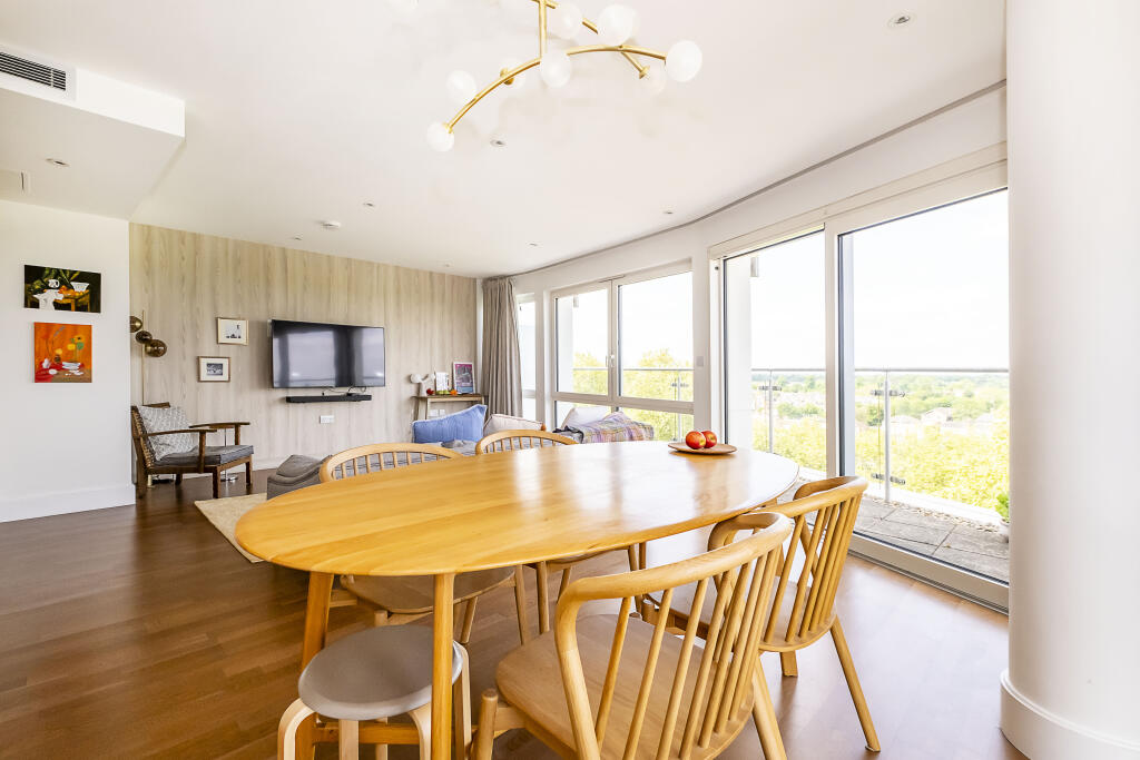 Apartment in London, Norbiton - View 3