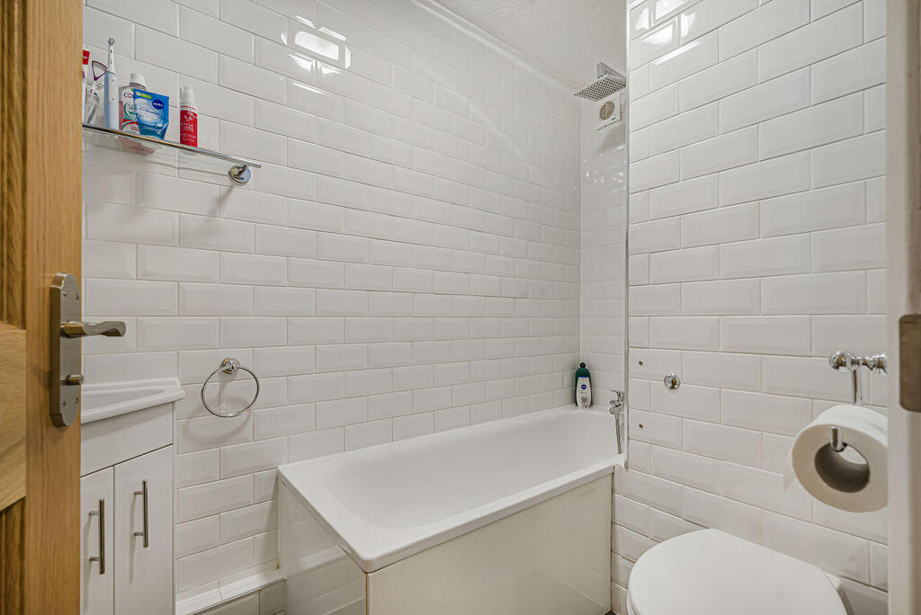 Apartment in London - View 6
