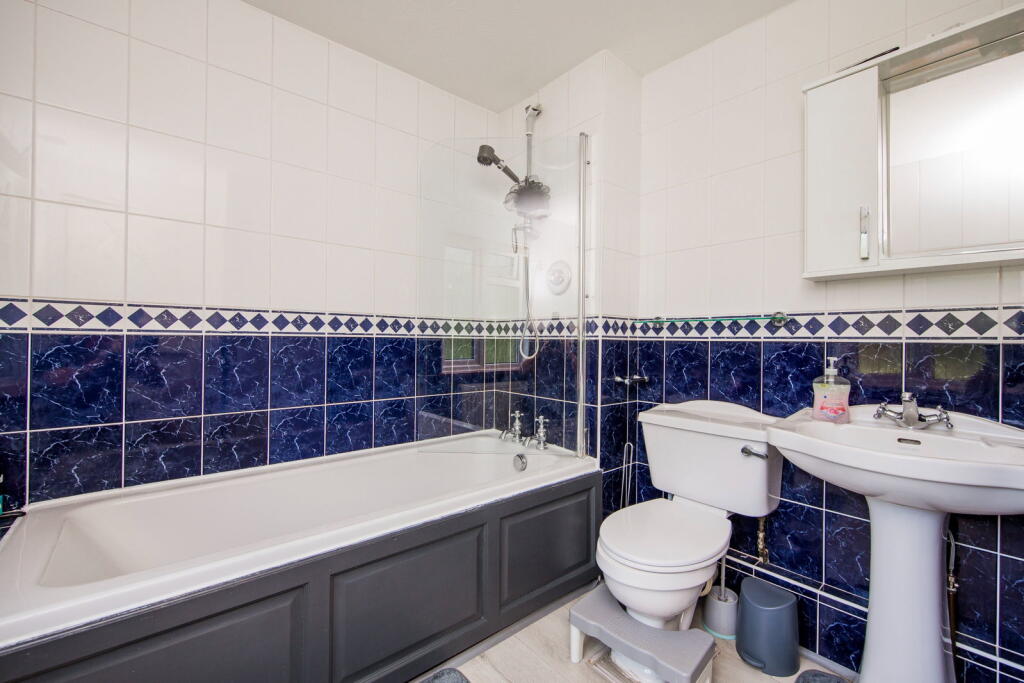 House in Tonbridge - More