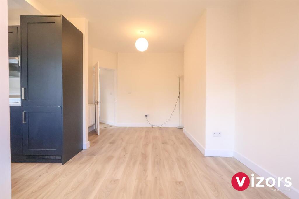 House in Redditch, Worcestershire - View 3