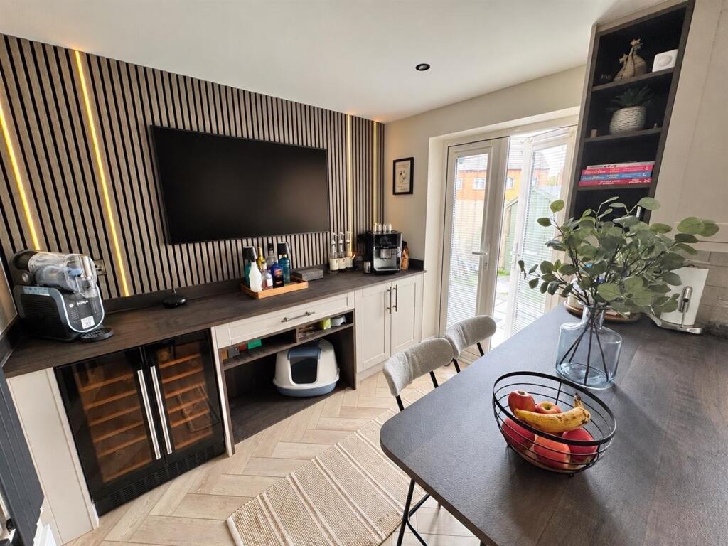 House in Mansfield, Warsop - More