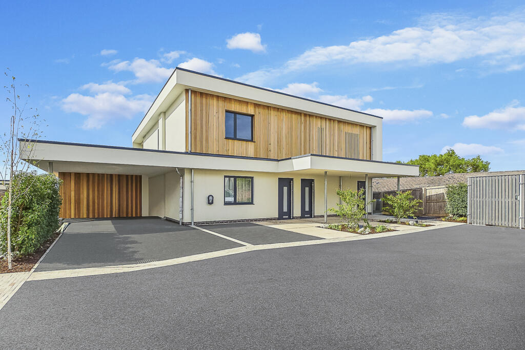 Main image of property: The View, Edde Cross Street, Ross On Wye, Hfds, HR9