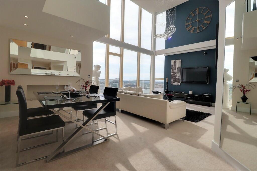 Main image of property: 91 Pearl House, MK9 **Chairmans Exclusive 2 Storey Penthouse ** Probably the best Penthouse in Central MK! now £2995 PCM