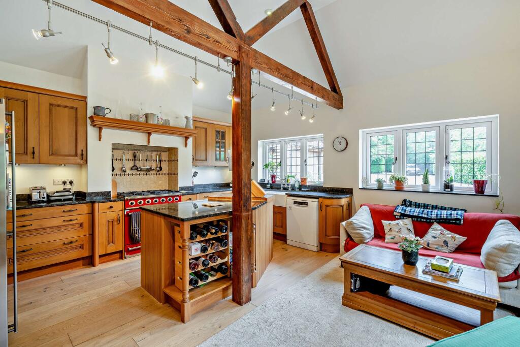 House in Pangbourne, West Berkshire - View 3