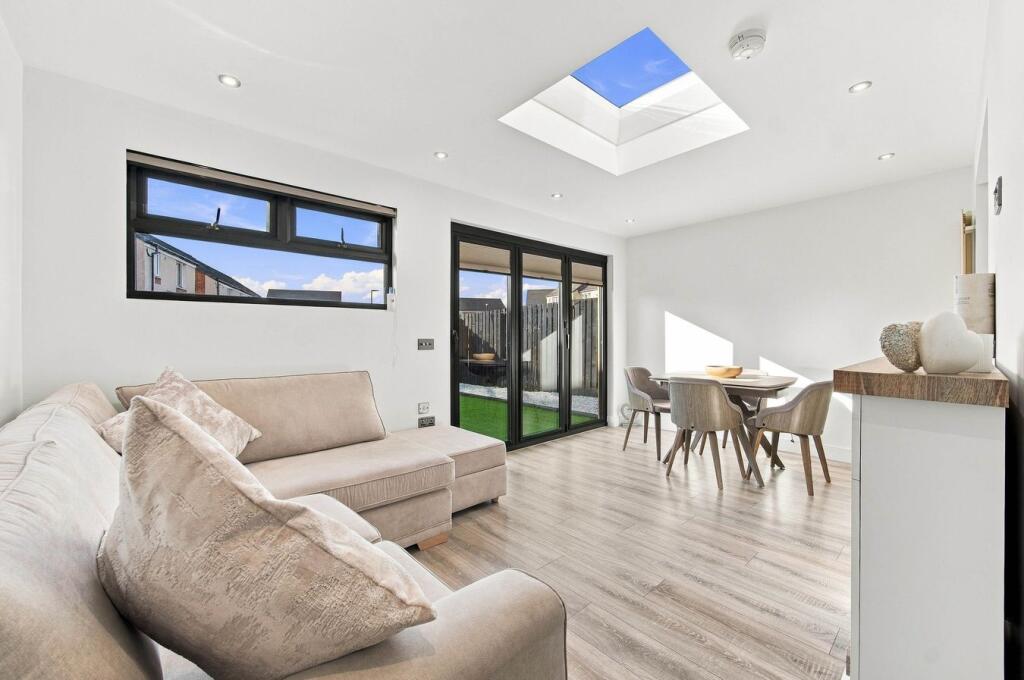 House in Kilmarnock, East Ayrshire - View 4