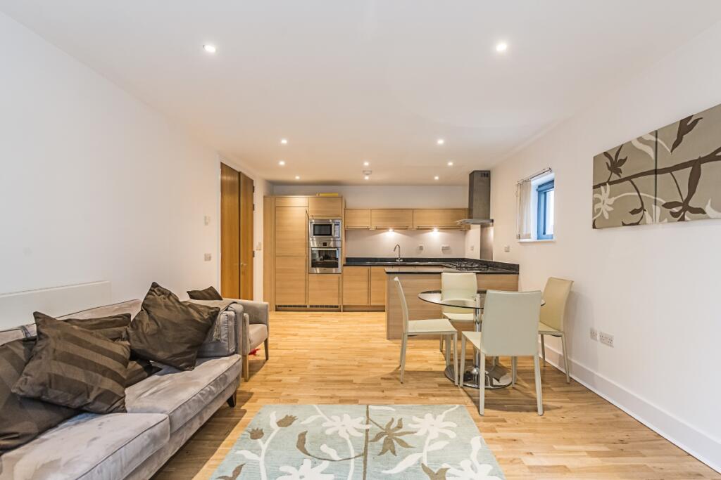 Apartment in London - View 3