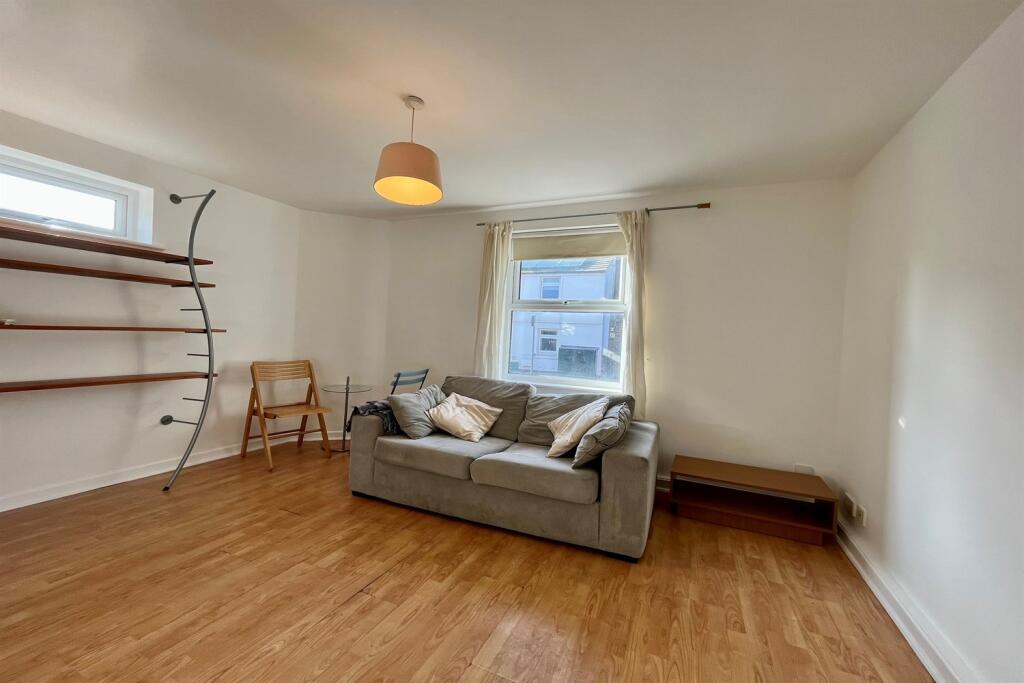 Apartment in Oxford - View 3