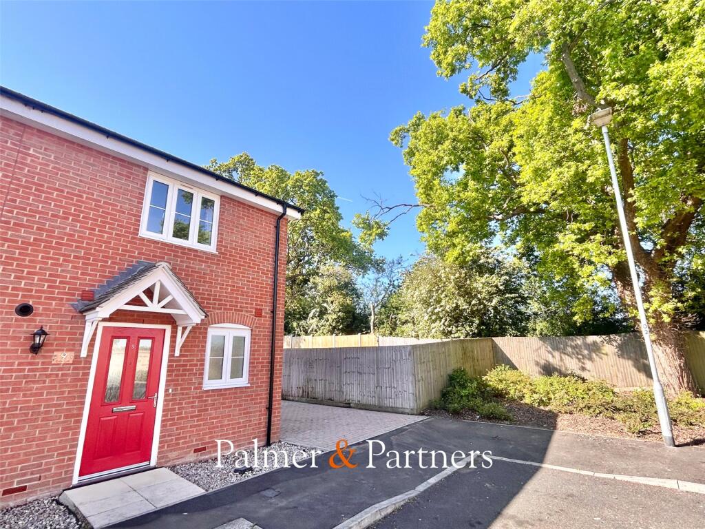 Main image of property: Hedge End, Walton on the Naze, Essex, CO14