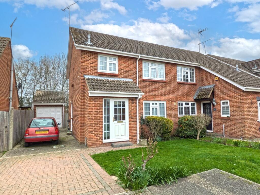 3-bed semi-detached on Wren Close, Benfleet, Essex, £375,000